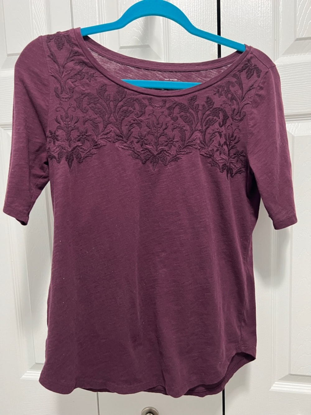 Women's Embroidered Scoop Neck Top - Plum